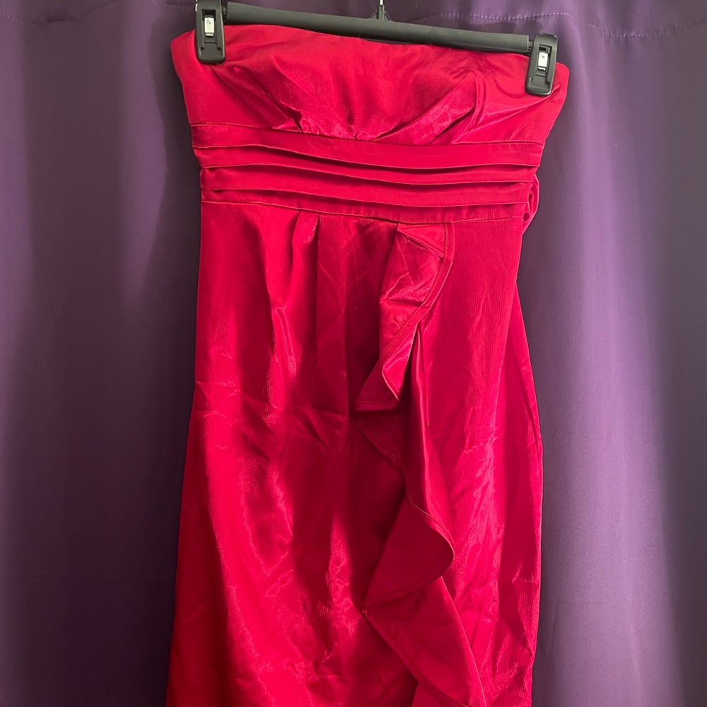 Red Sleeveless Dress